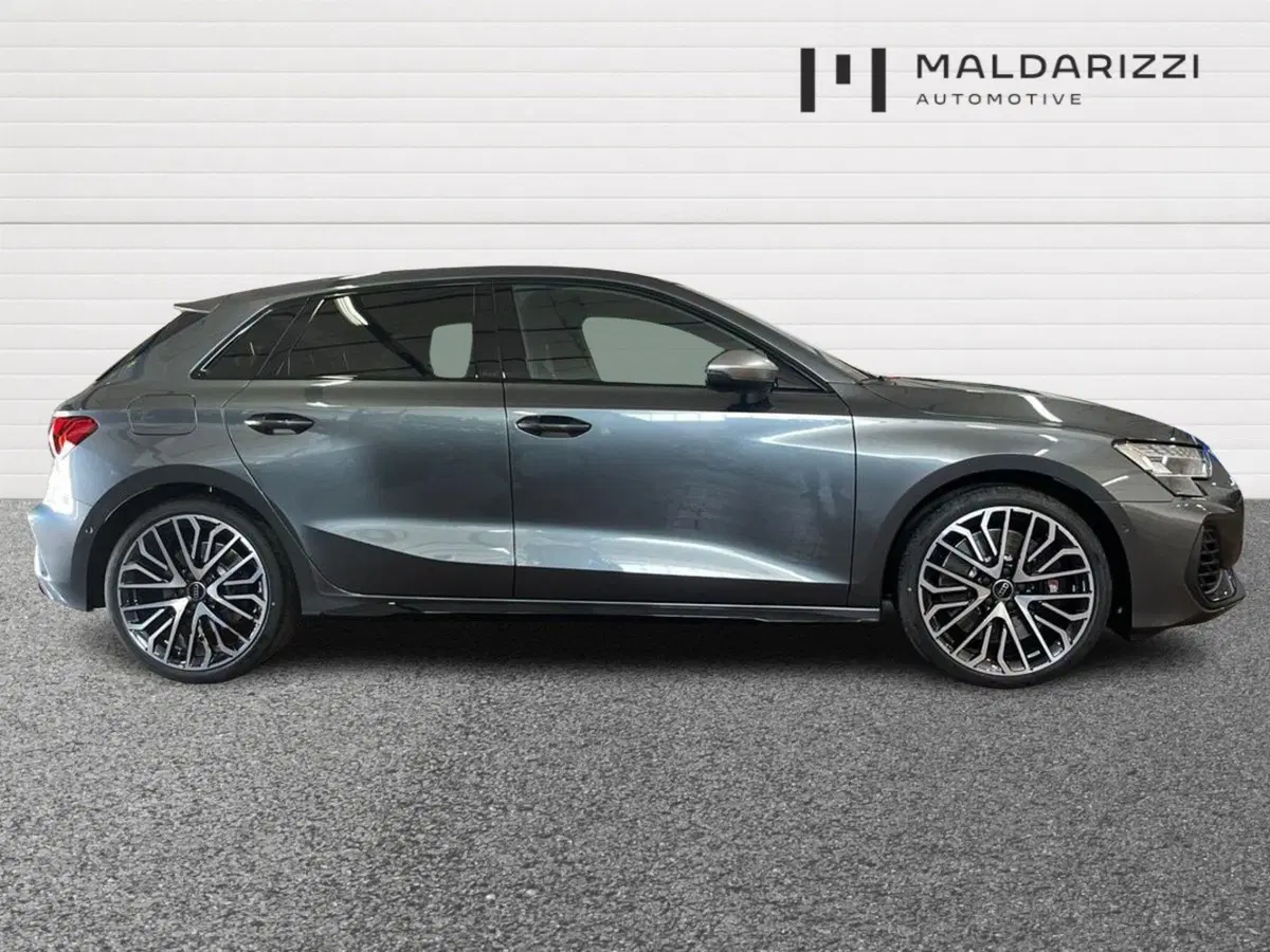 Audi A3 Sportback nuova a Bari (5)