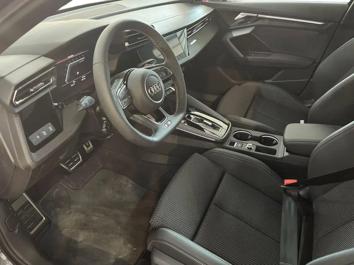 Audi A3 Sportback nuova a Bari (7)