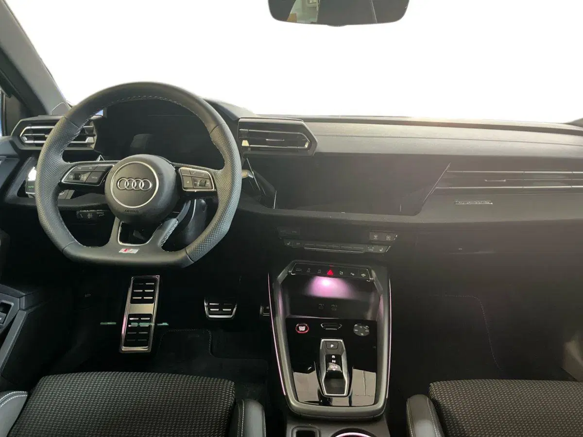 Audi A3 Sportback nuova a Bari (8)