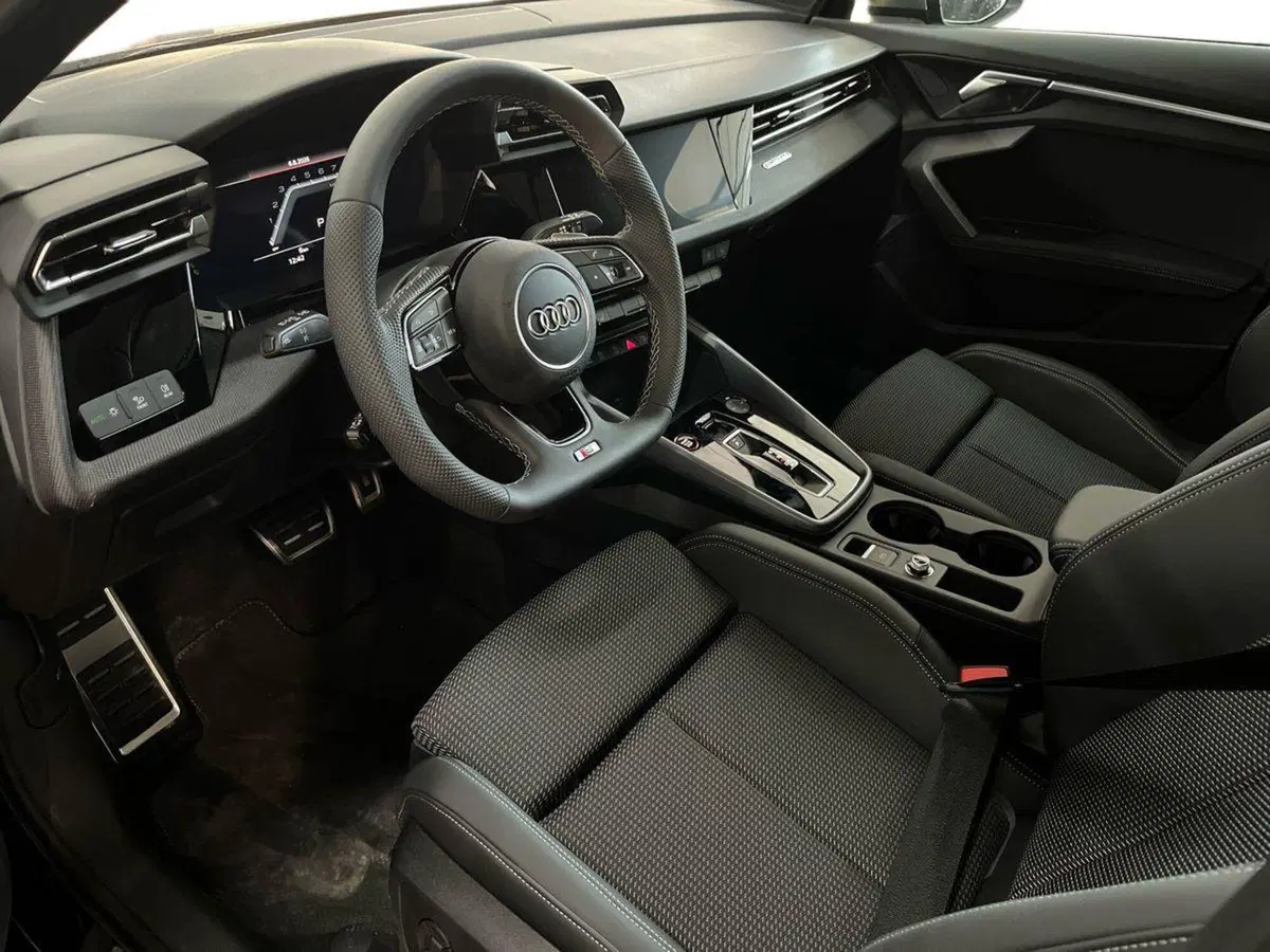 Audi A3 Sportback nuova a Bari (10)