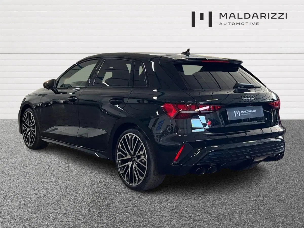 Audi A3 Sportback nuova a Bari (4)