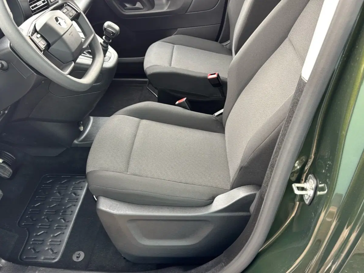 Opel Combo Life nuova a Ferrara (9)