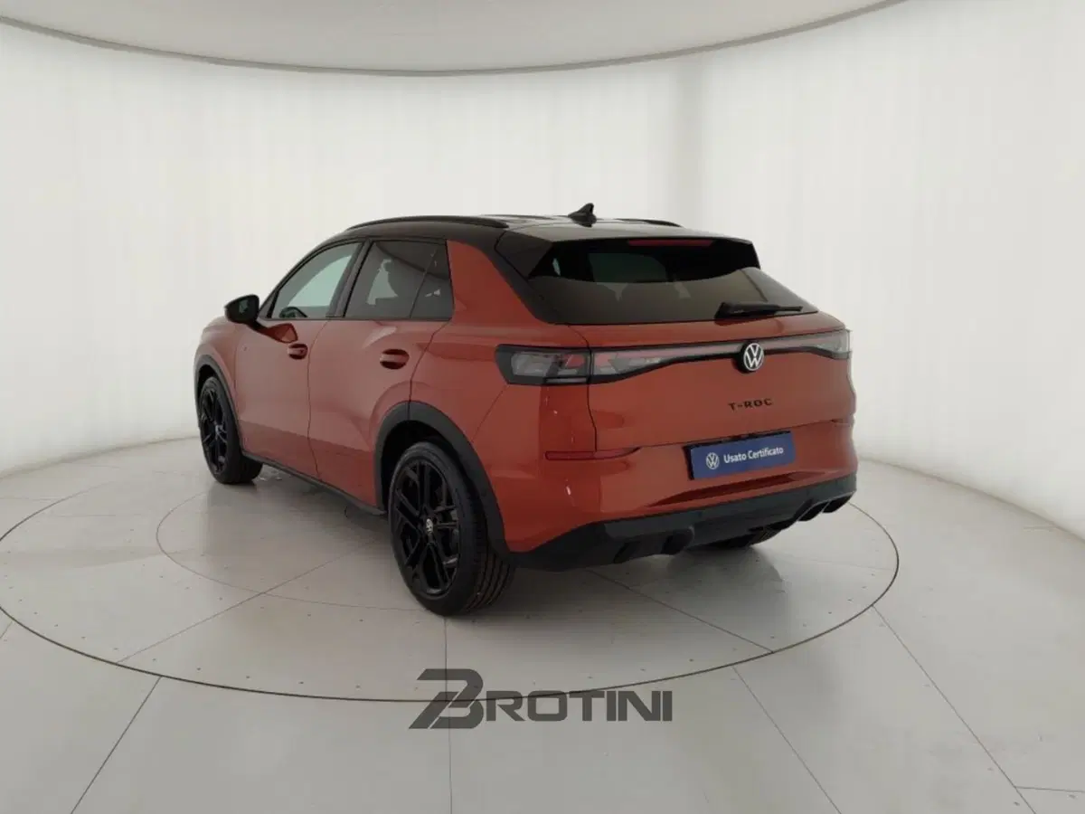 Volkswagen T-Roc nuova a Massa-Carrara (2)