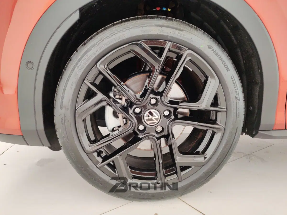 Volkswagen T-Roc nuova a Massa-Carrara (6)