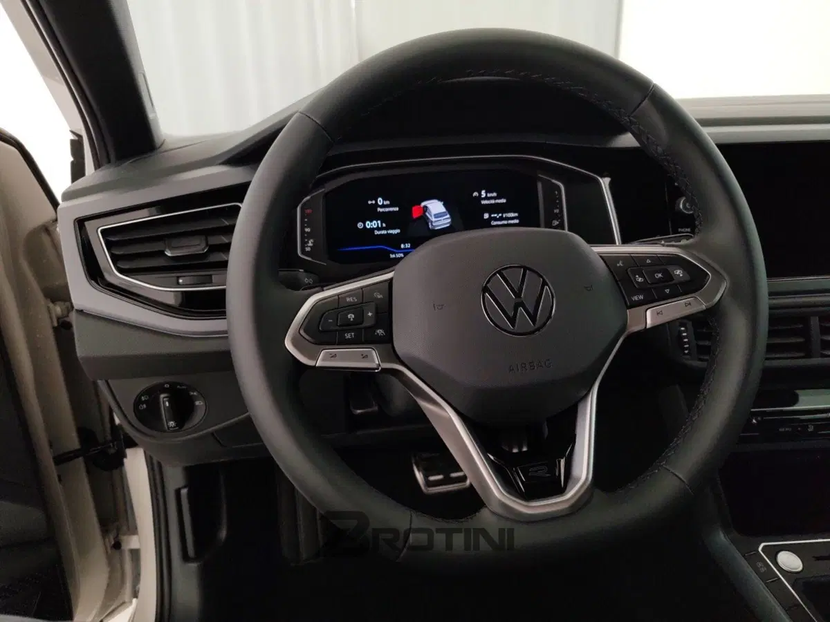 Volkswagen Taigo nuova a Massa-Carrara (14)
