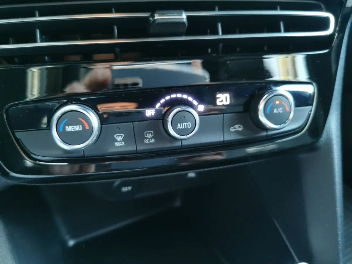 Opel Mokka usata a Taranto (17)