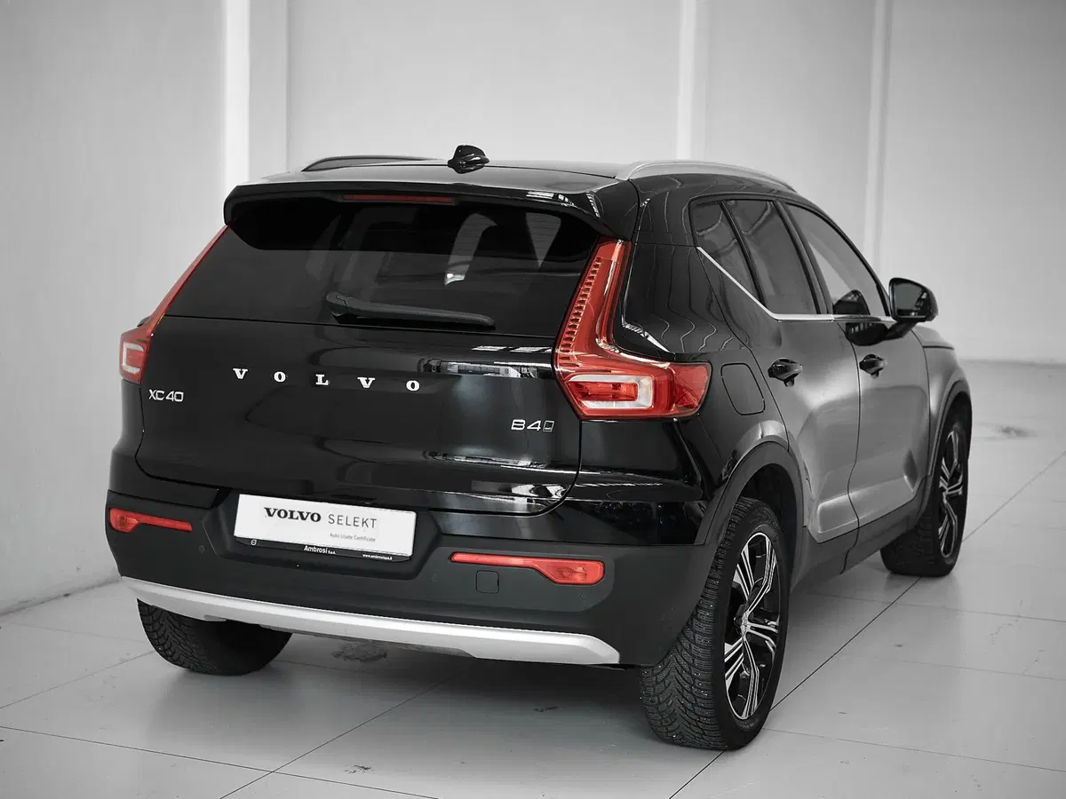 Volvo XC40 usata a Prato (6)