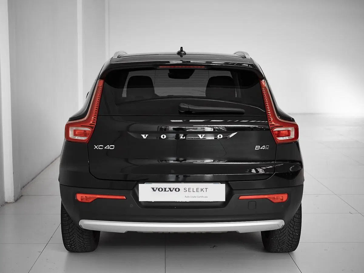 Volvo XC40 usata a Prato (7)