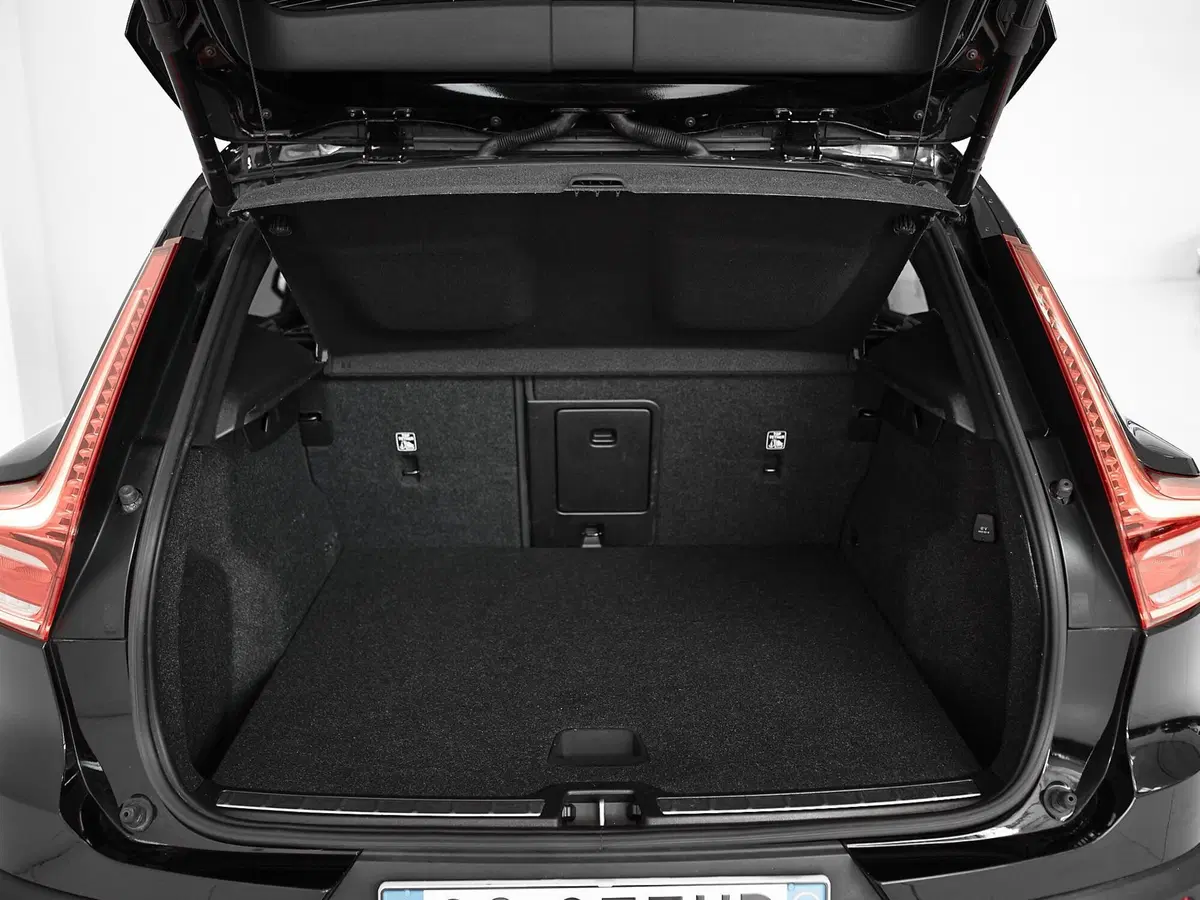 Volvo XC40 usata a Prato (8)