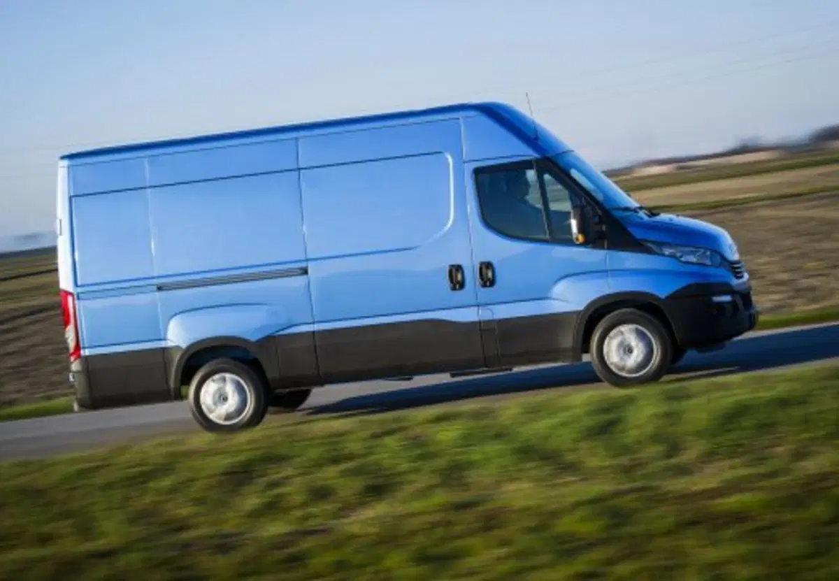 Iveco Daily Furgone usata a Salerno (13)