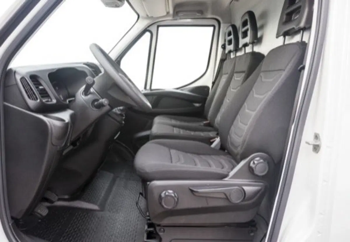Iveco Daily Furgone usata a Salerno (15)