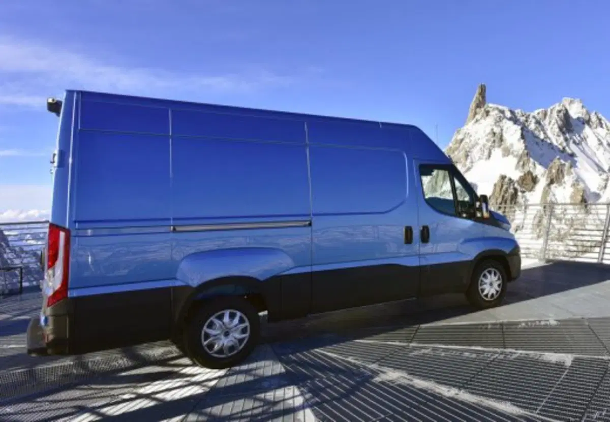 Iveco Daily Furgone usata a Salerno (6)