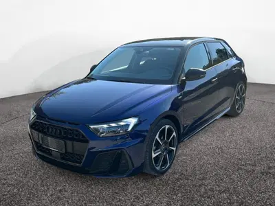 Audi A1 Sportback 30 TFSI Identity Black del 2025 usata a Roma