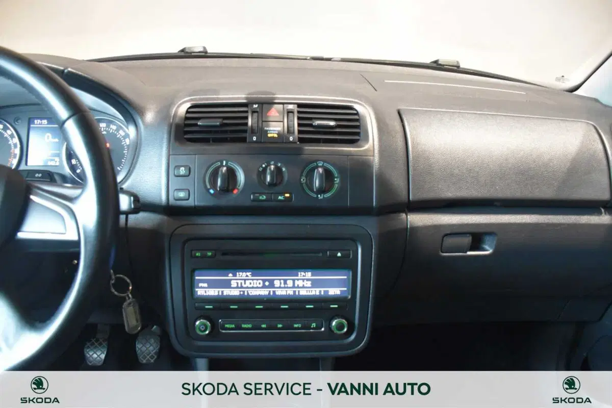 Skoda Roomster usata a Verona (12)