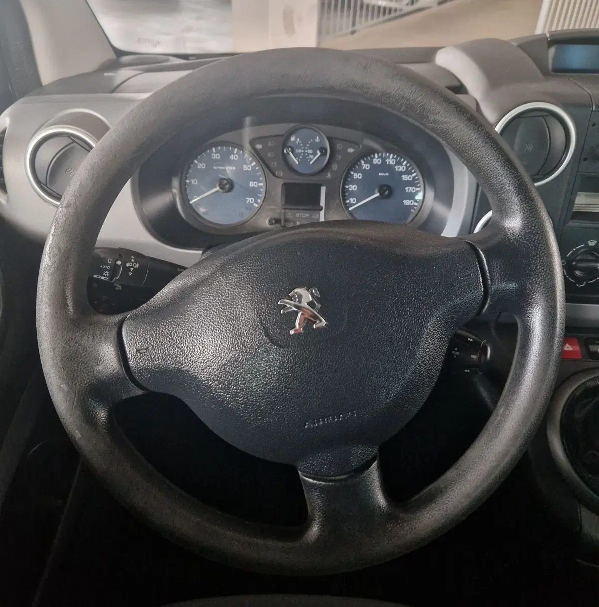 Peugeot Partner usata a Terni (12)