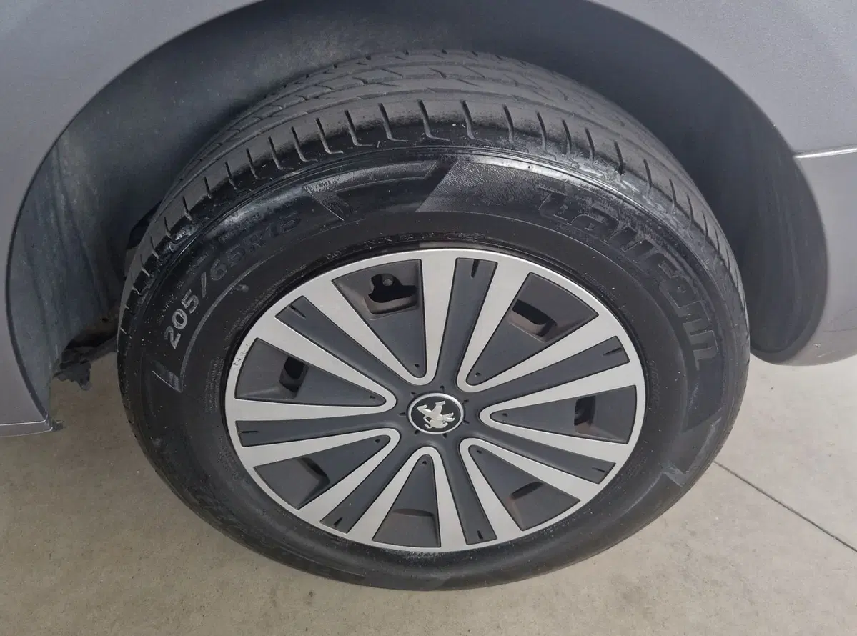 Peugeot Partner usata a Terni (15)