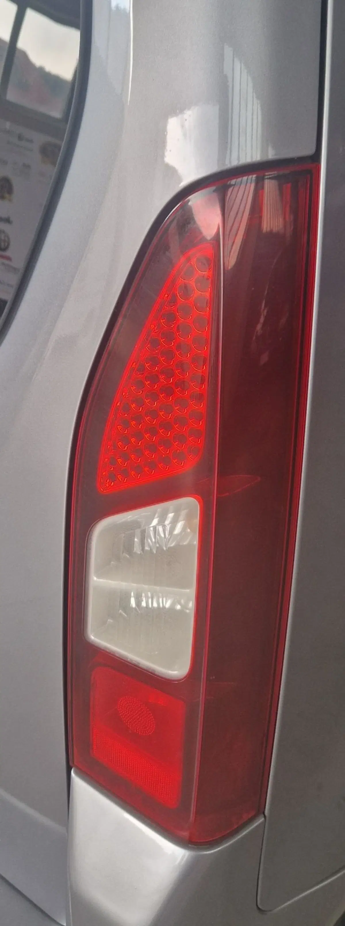 Peugeot Partner usata a Terni (17)