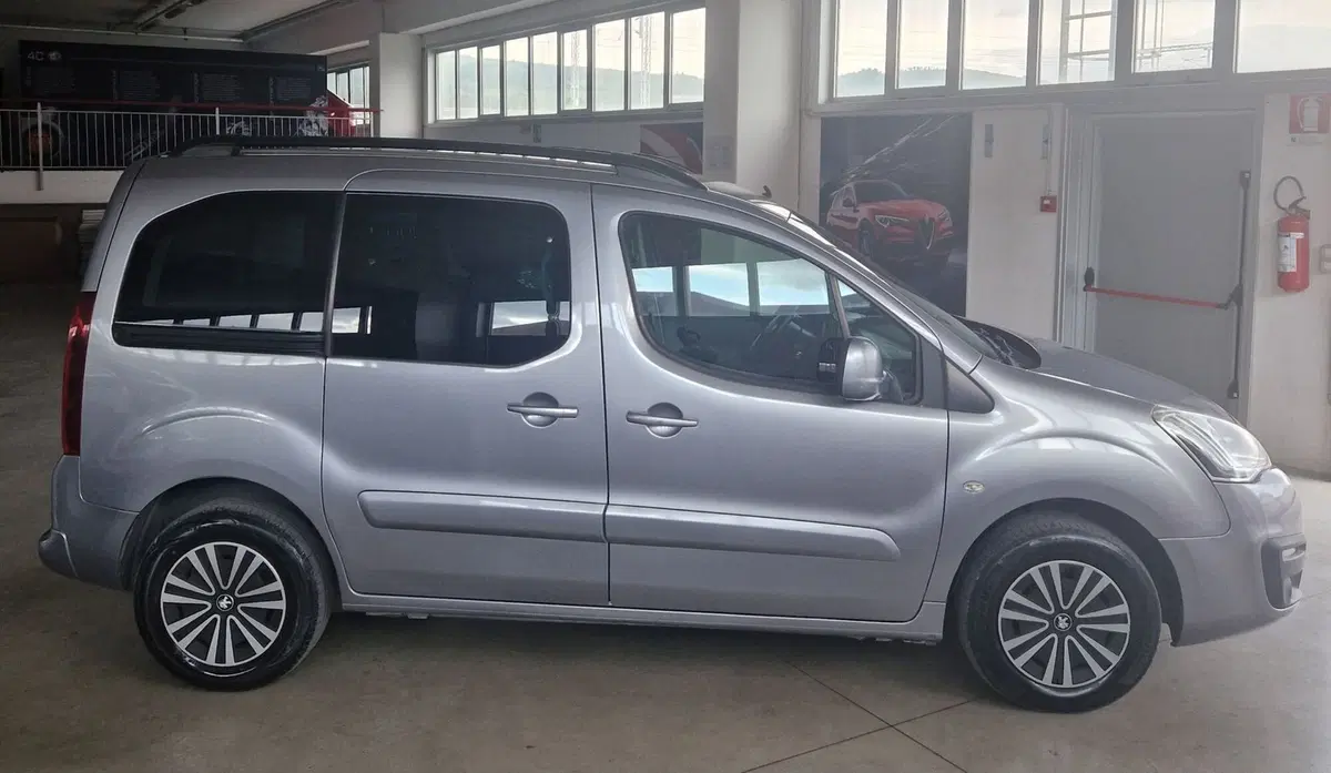 Peugeot Partner usata a Terni (6)