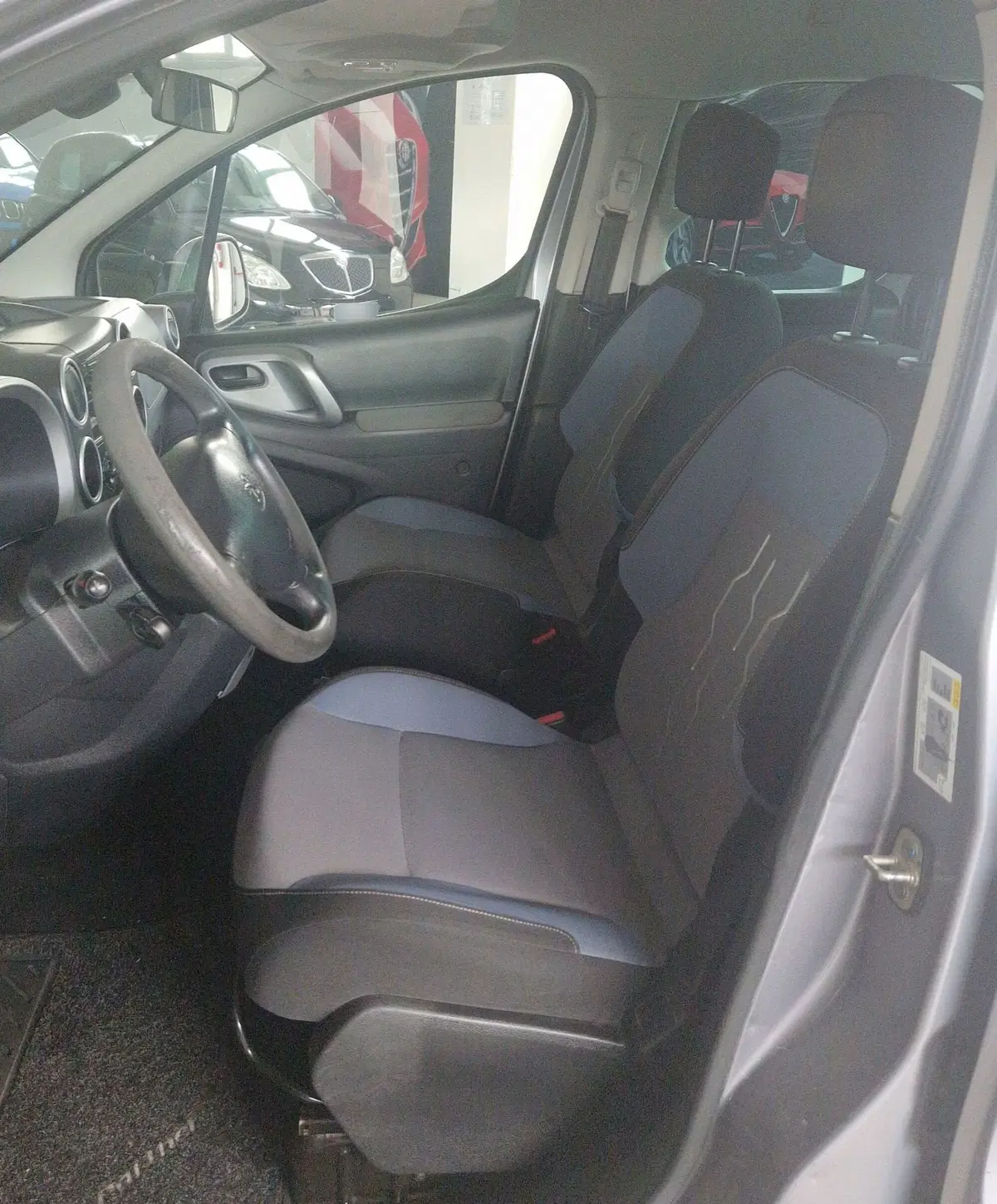 Peugeot Partner usata a Terni (7)