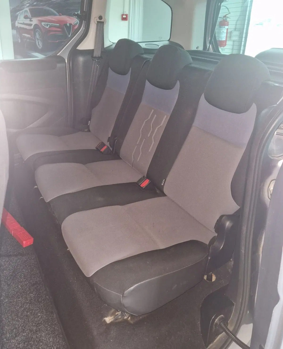 Peugeot Partner usata a Terni (9)
