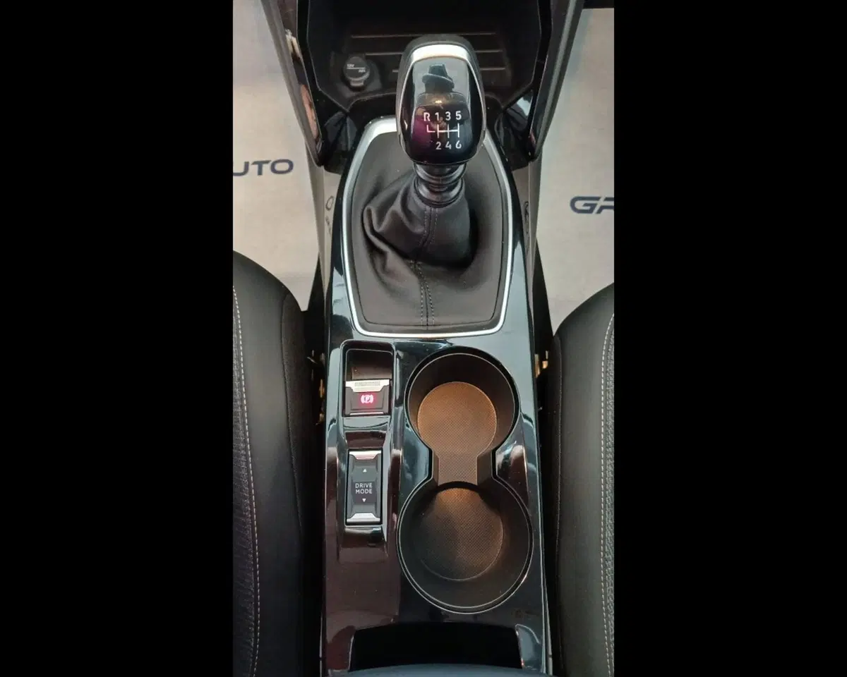 Peugeot 208 nuova a Alessandria (10)