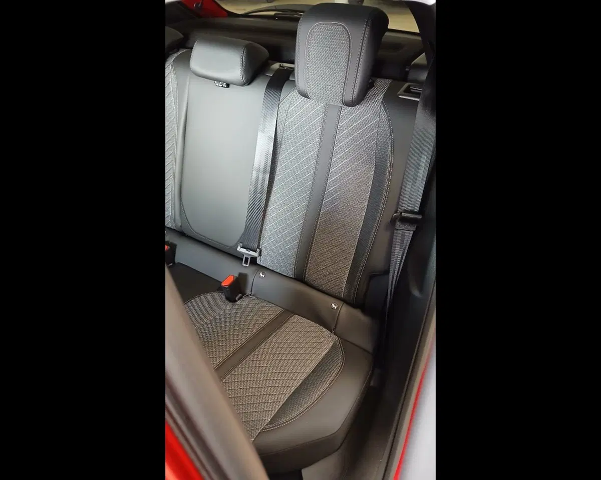 Peugeot 208 nuova a Alessandria (16)