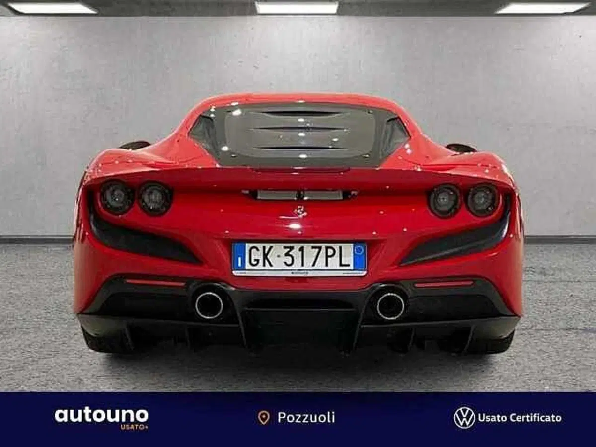 Ferrari F8 Coupé usata a Napoli (3)