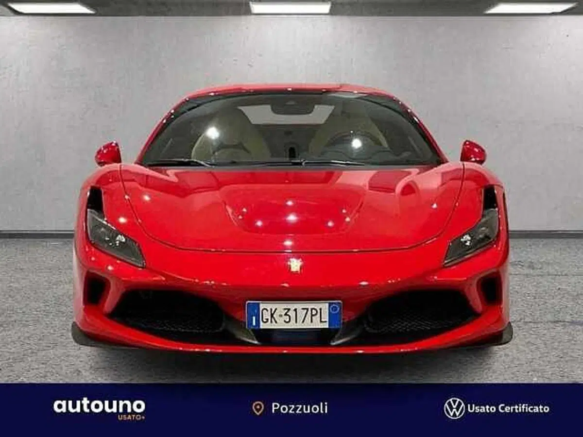Ferrari F8 Coupé usata a Napoli (7)