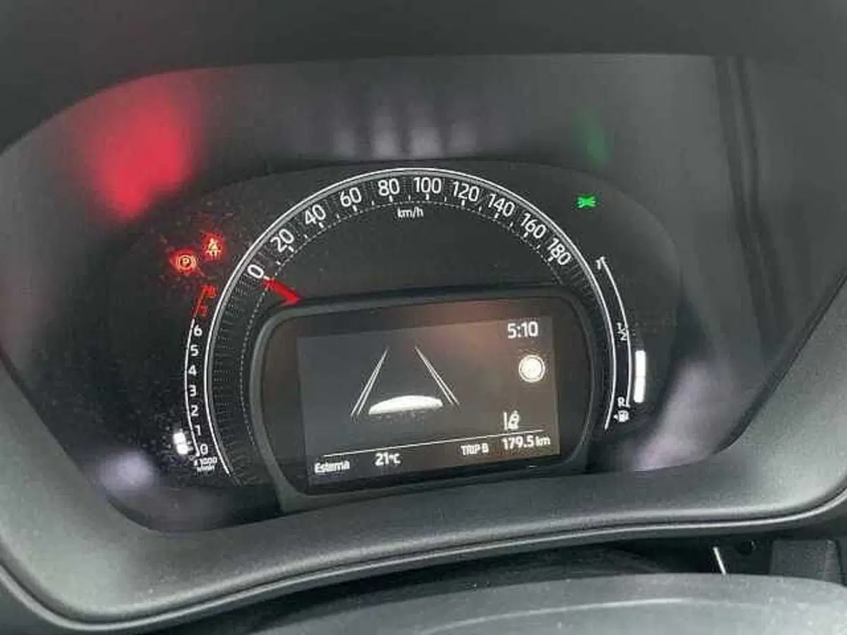 Toyota Aygo X nuova a Napoli (11)
