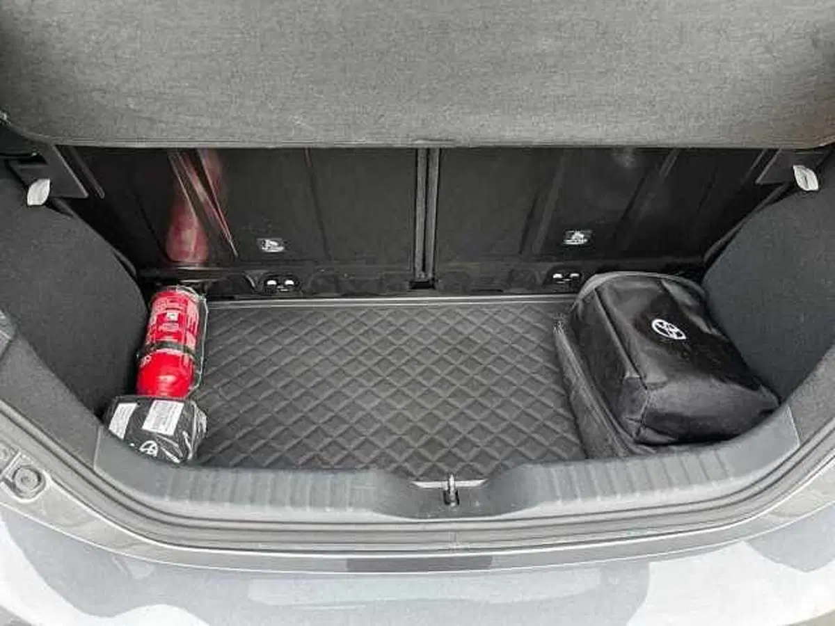 Toyota Aygo X nuova a Napoli (17)
