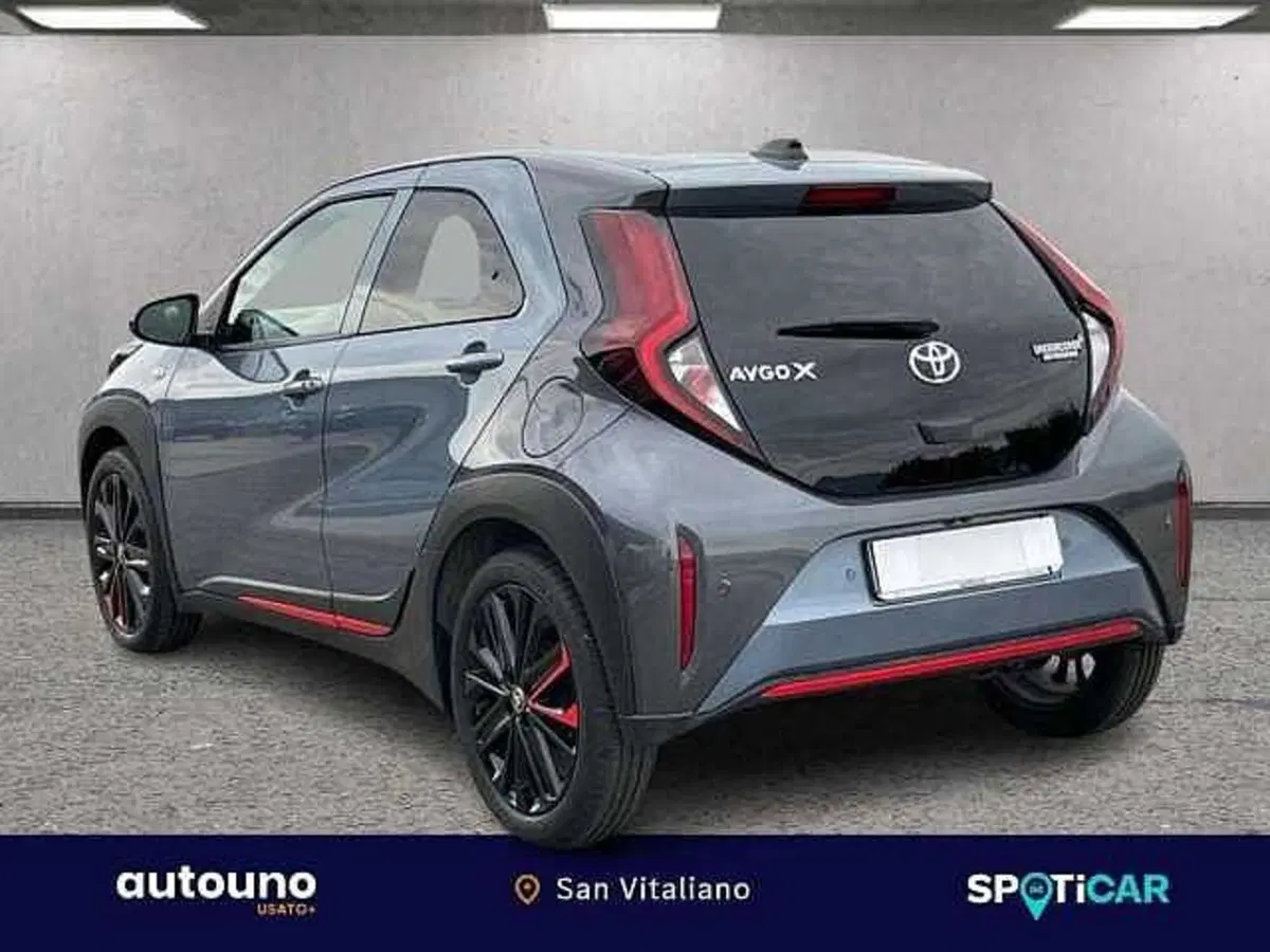 Toyota Aygo X nuova a Napoli (3)