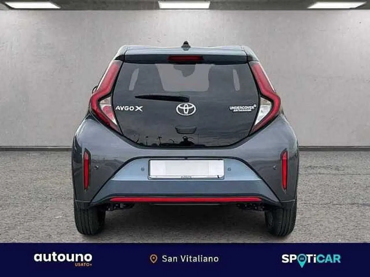 Toyota Aygo X nuova a Napoli (4)