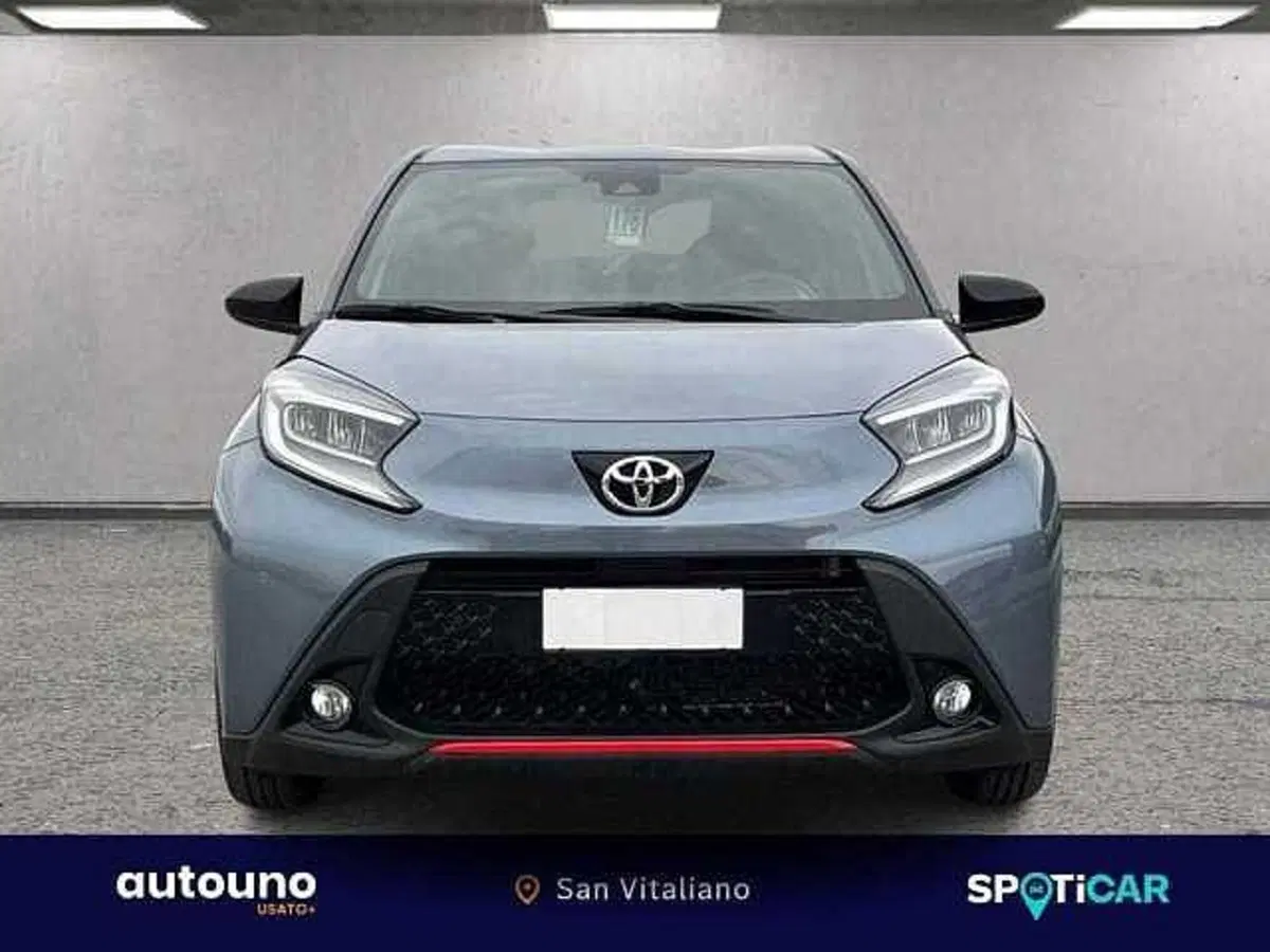 Toyota Aygo X nuova a Napoli (8)