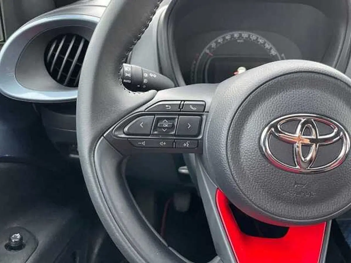 Toyota Aygo X nuova a Napoli (20)