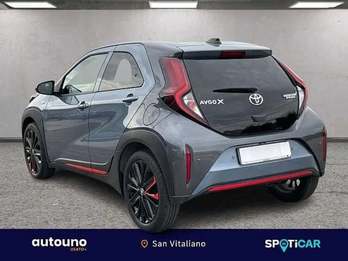 Toyota Aygo X nuova a Napoli (3)