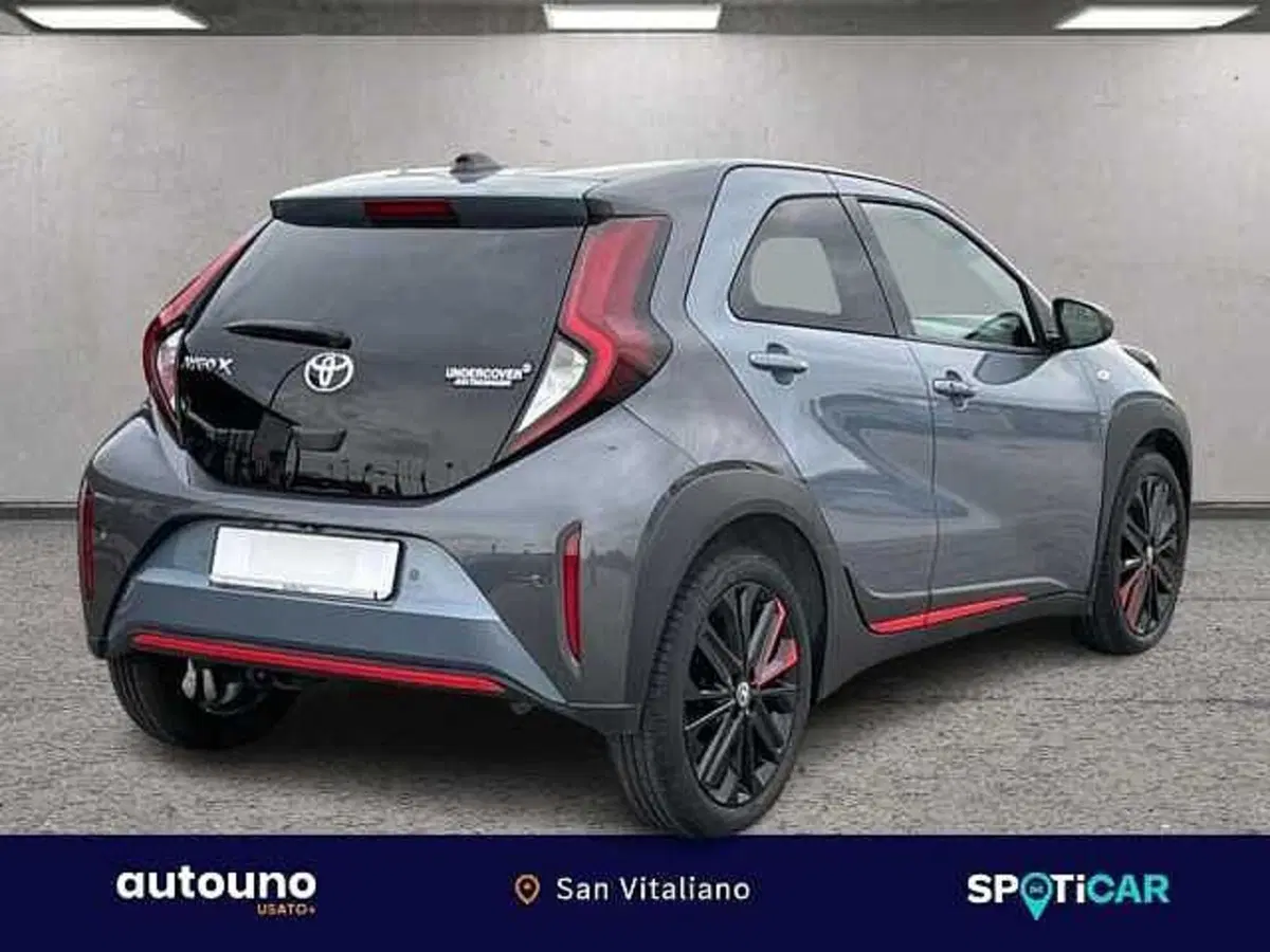 Toyota Aygo X nuova a Napoli (5)