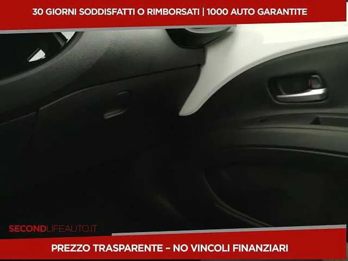Toyota Aygo X nuova a Chieti (18)