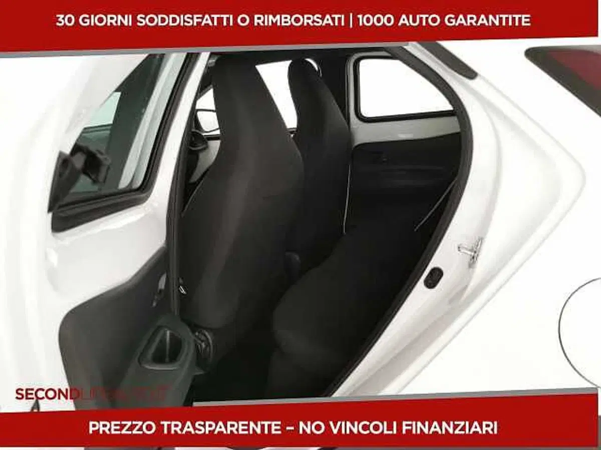 Toyota Aygo X nuova a Chieti (6)