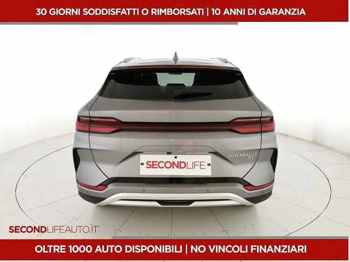 Byd Seal U DM-i usata a Chieti (9)