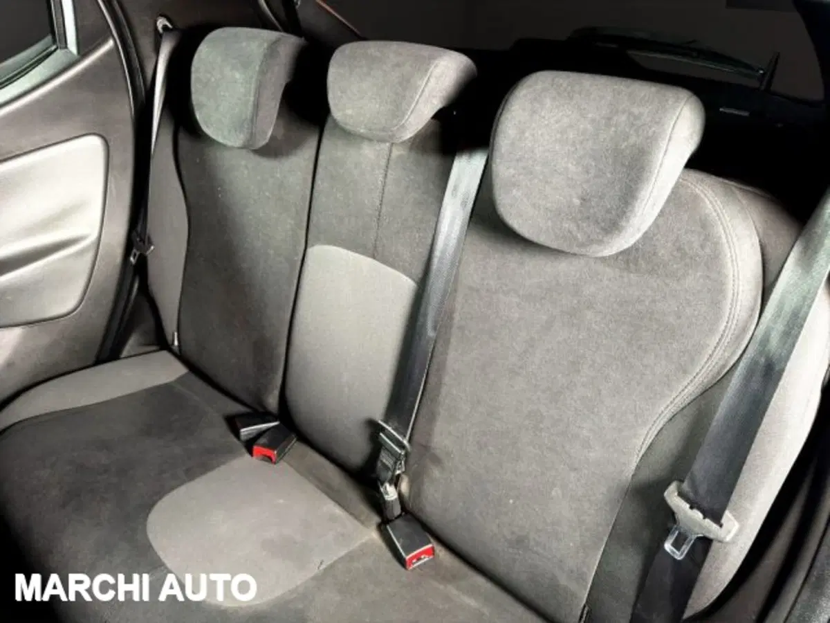 Lancia Ypsilon usata a Perugia (11)