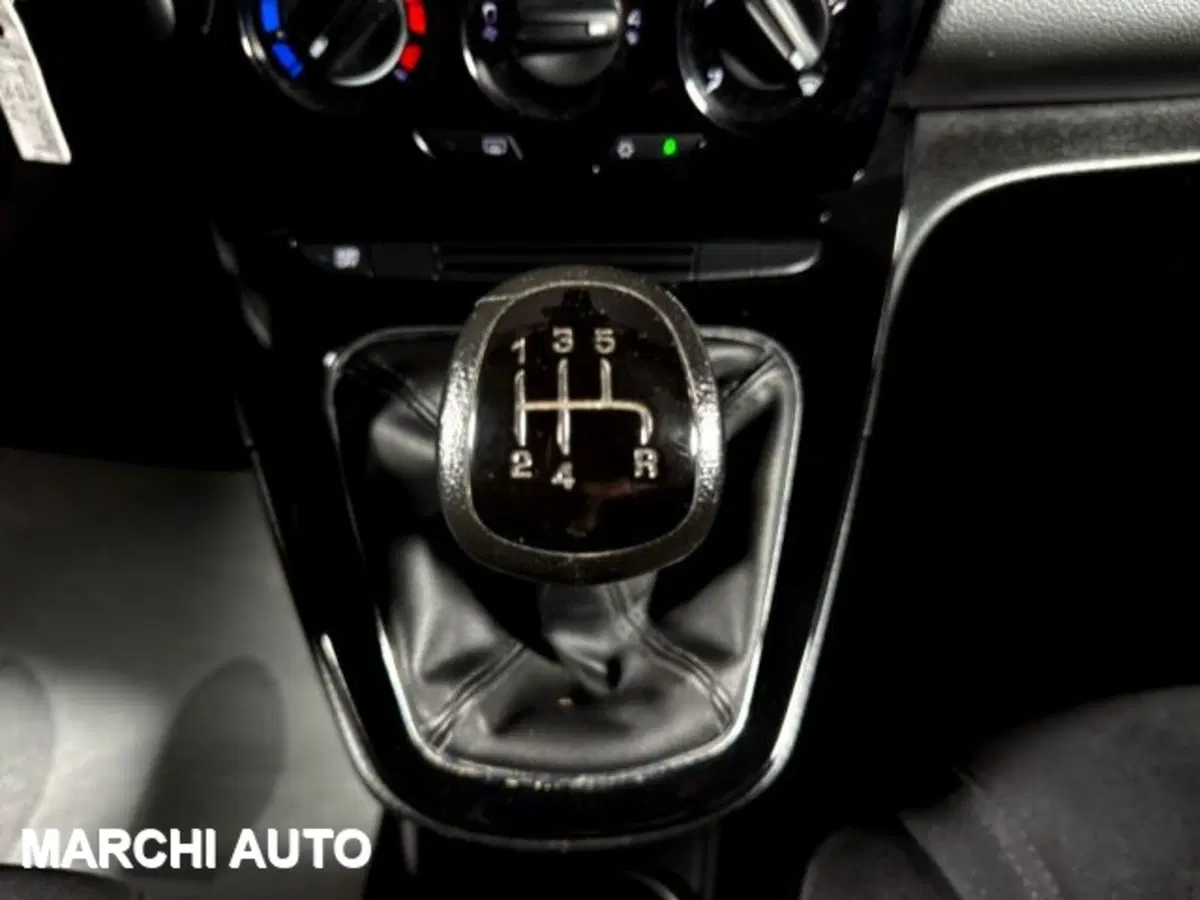 Lancia Ypsilon usata a Perugia (17)