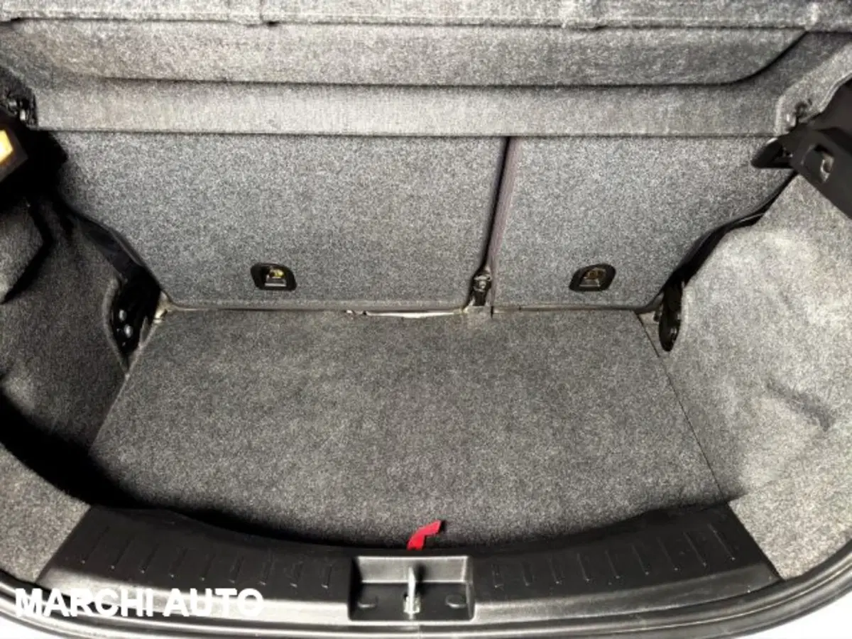 Lancia Ypsilon usata a Perugia (20)