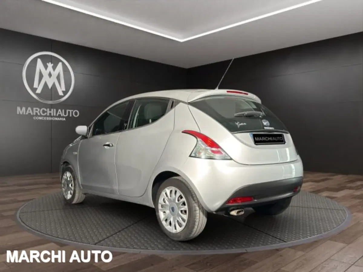 Lancia Ypsilon usata a Perugia (7)