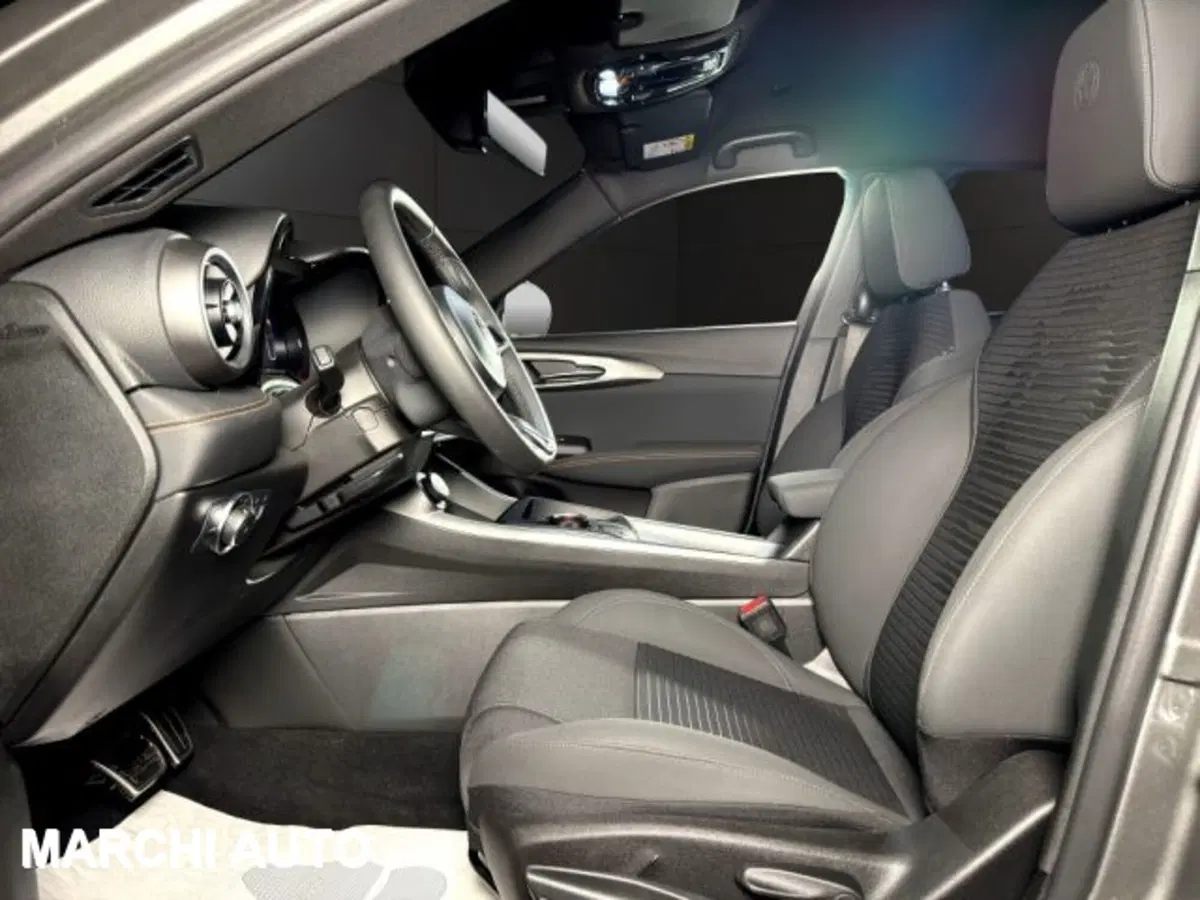 Alfa Romeo Tonale nuova a Perugia (10)