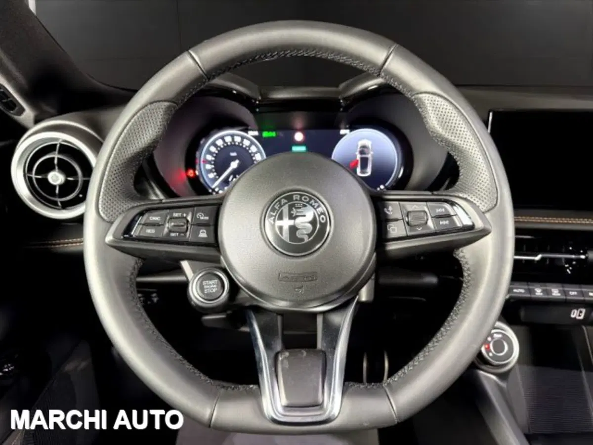Alfa Romeo Tonale nuova a Perugia (13)