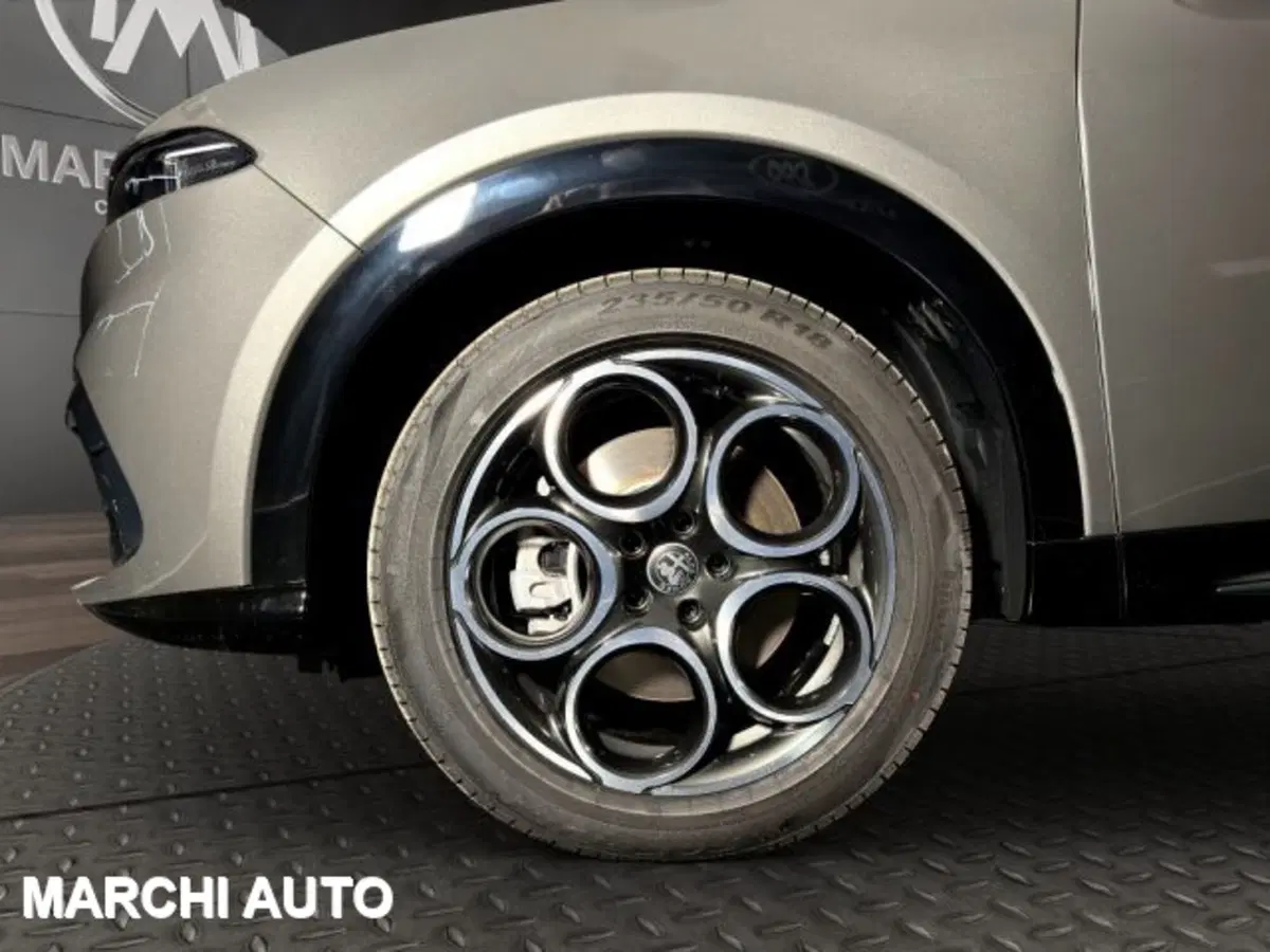 Alfa Romeo Tonale nuova a Perugia (9)
