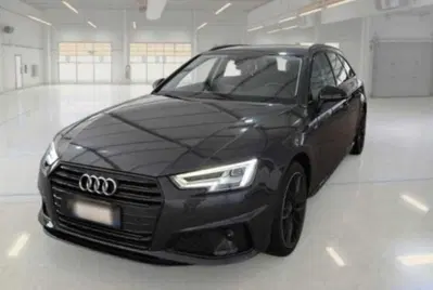 Audi A4 Avant 2.0 TDI 150 CV S line edition del 2019 usata a Castenaso