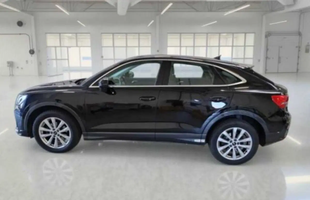 Audi Q3 Sportback usata a Bologna (7)