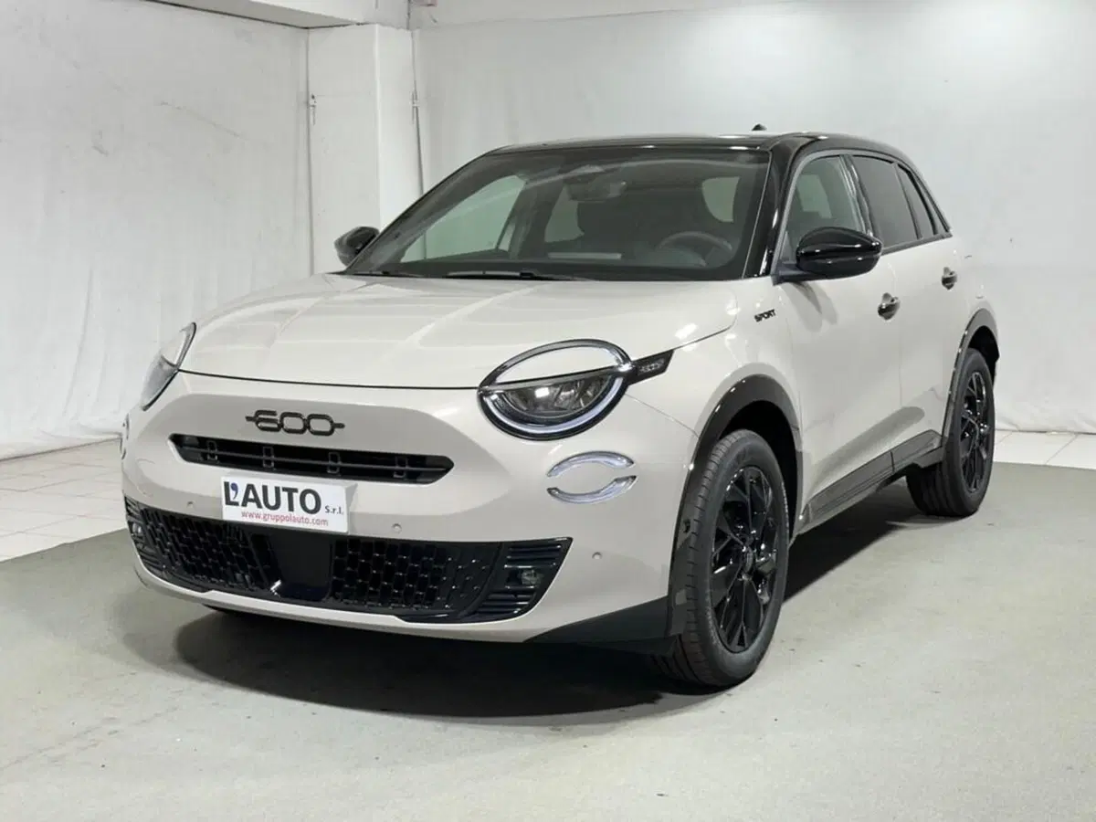 Fiat 600 nuova a Sondrio