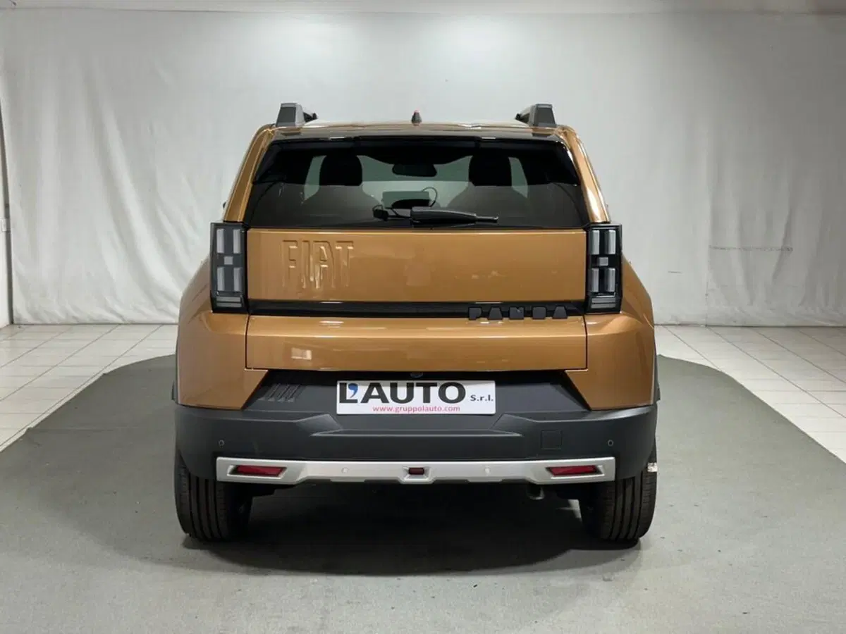 Fiat Grande Panda nuova a Sondrio (4)